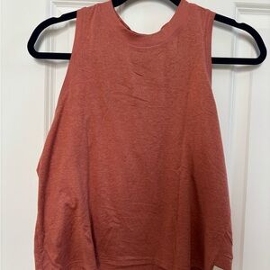 Vuori Women's Sleeveless Rust Top